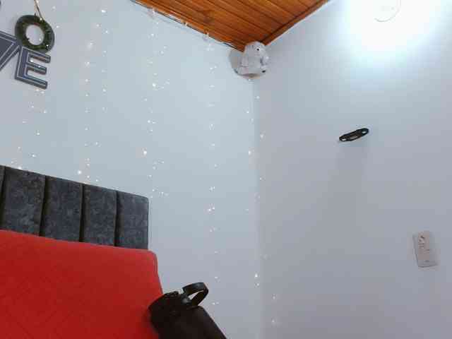Dahlia_Muse webcam