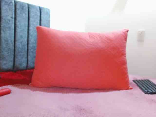 Dahlia_Muse webcam