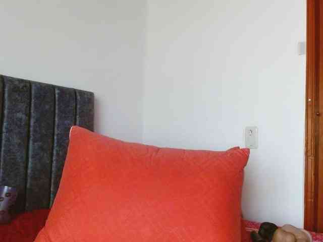 Dahlia_Muse webcam