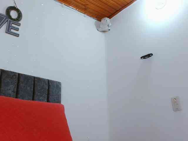 Dahlia_Muse webcam