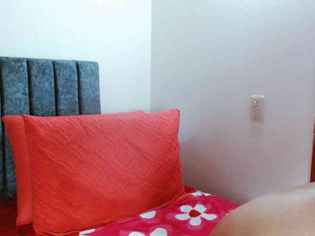 Dahlia_Muse webcam