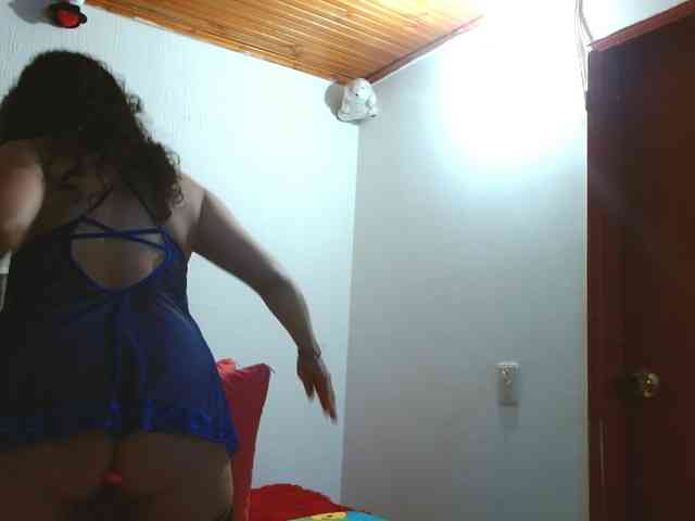 Dahlia_Muse webcam
