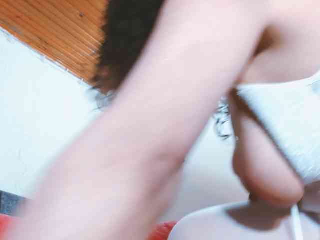 Dahlia_Muse webcam