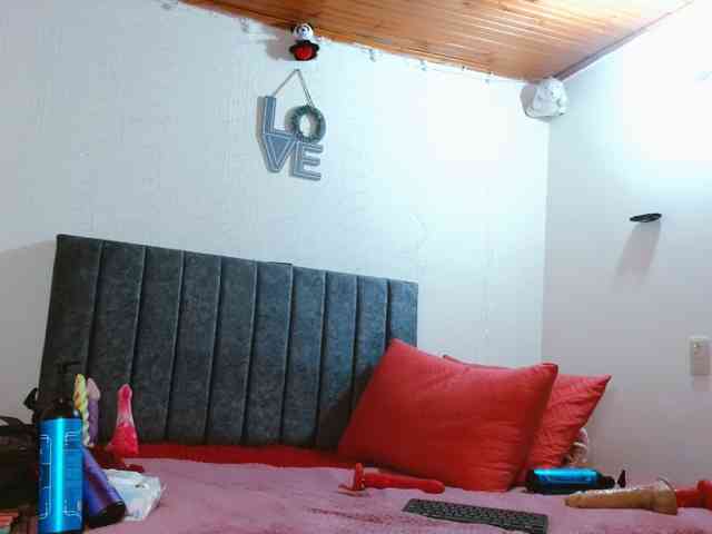 Dahlia_Muse webcam