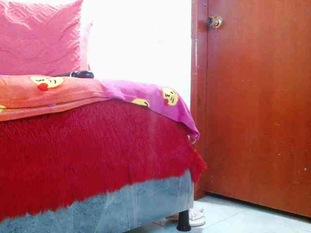 Dahlia_Muse webcam