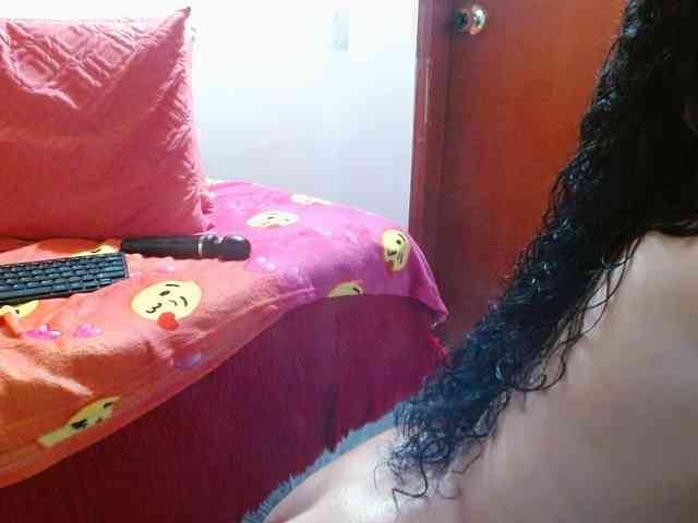 Dahlia_Muse webcam