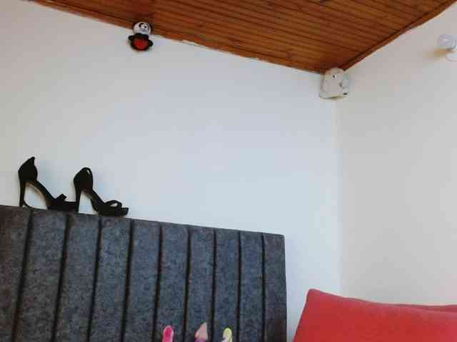 Dahlia_Muse webcam