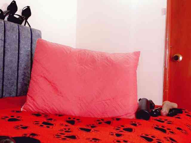 Dahlia_Muse webcam