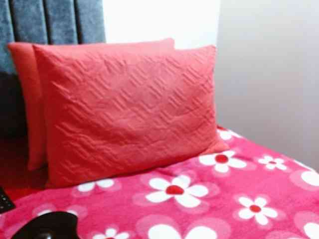 Dahlia_Muse webcam
