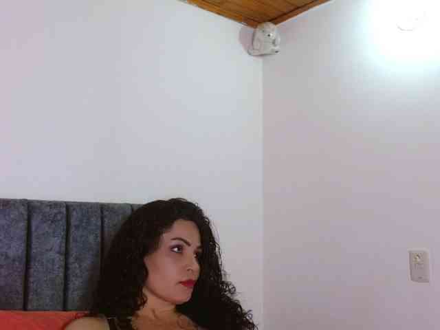 Dahlia_Muse webcam