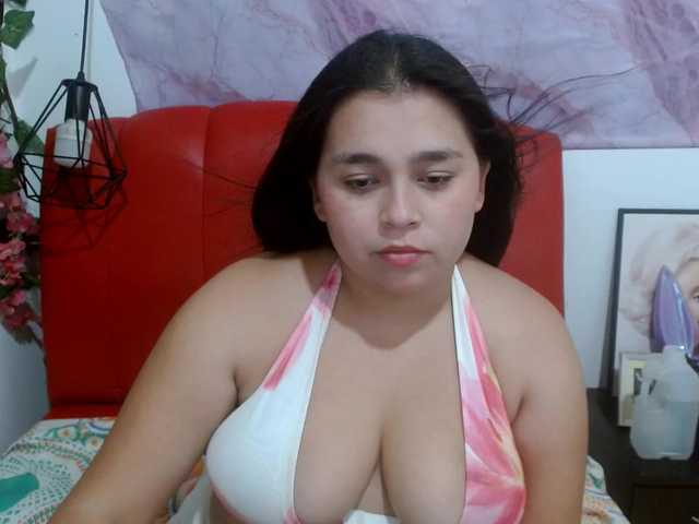 naylahot18 live cam on BongaCams