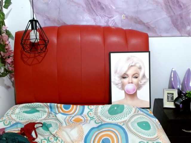 naylahot18 live cam on BongaCams