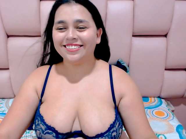 naylahot18 live cam on BongaCams