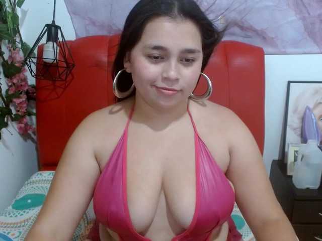 naylahot18 live cam on BongaCams