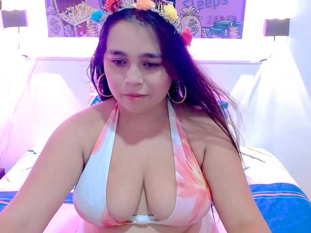naylahot18 live cam on BongaCams