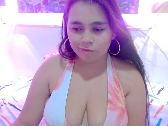 naylahot18 live cam on BongaCams