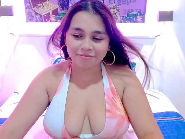 naylahot18 live cam on BongaCams