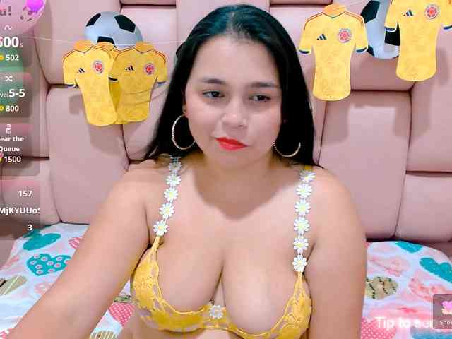 naylahot18 webcam