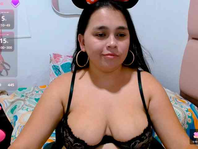 naylahot18 webcam
