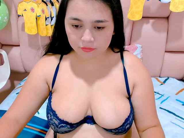 naylahot18 webcam