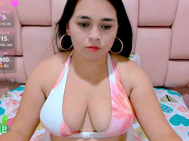 naylahot18 webcam