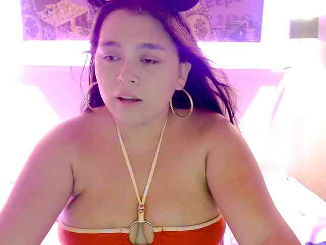 naylahot18 webcam