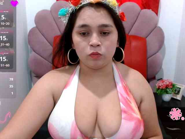 naylahot18 webcam