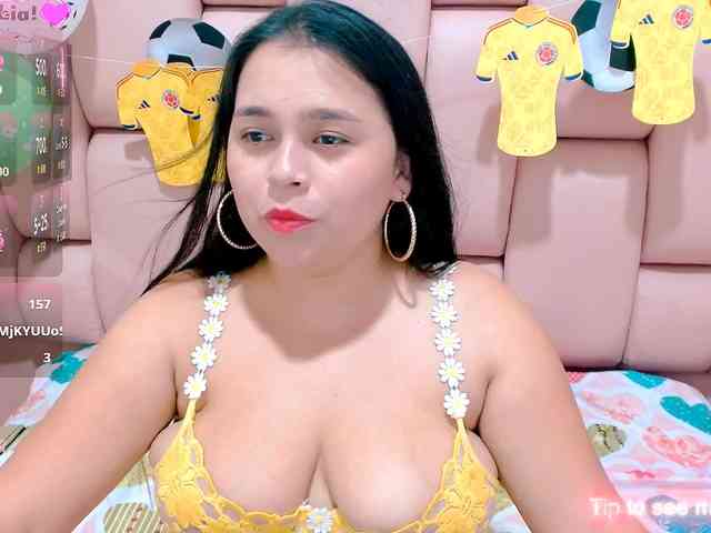 naylahot18 webcam