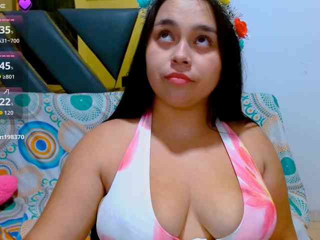 naylahot18 webcam