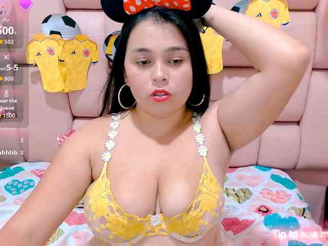 naylahot18 webcam