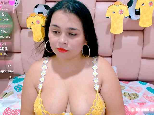 naylahot18 webcam