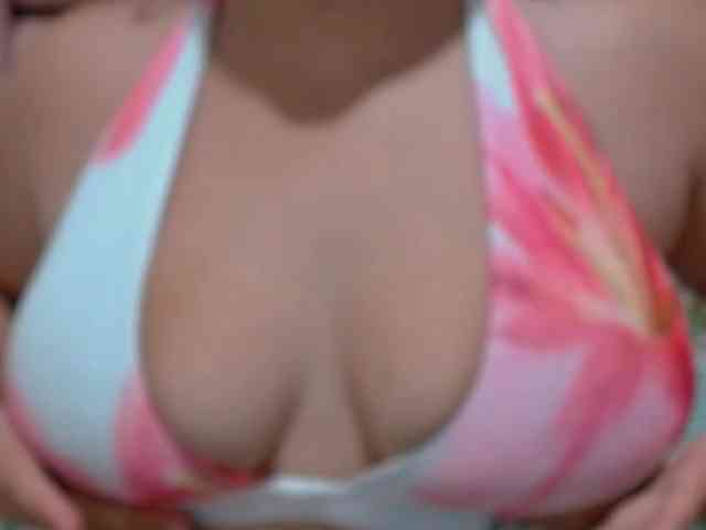 naylahot18 webcam