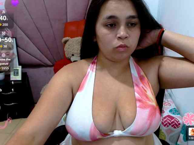 naylahot18 webcam