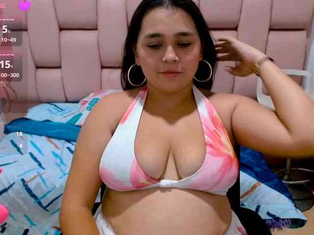 naylahot18 webcam