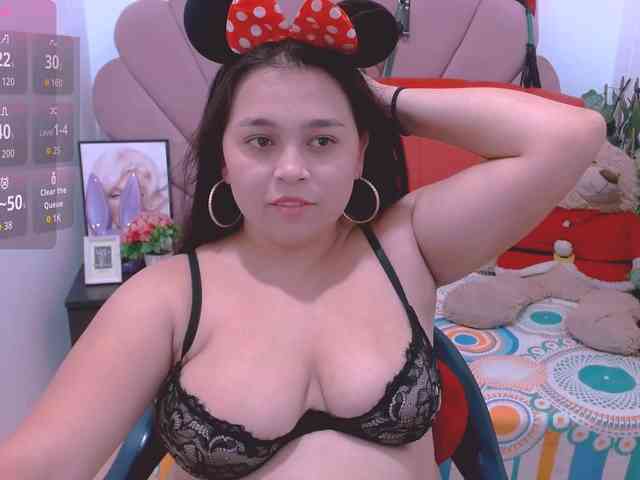 naylahot18 webcam