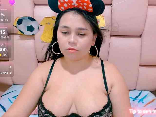 naylahot18 webcam