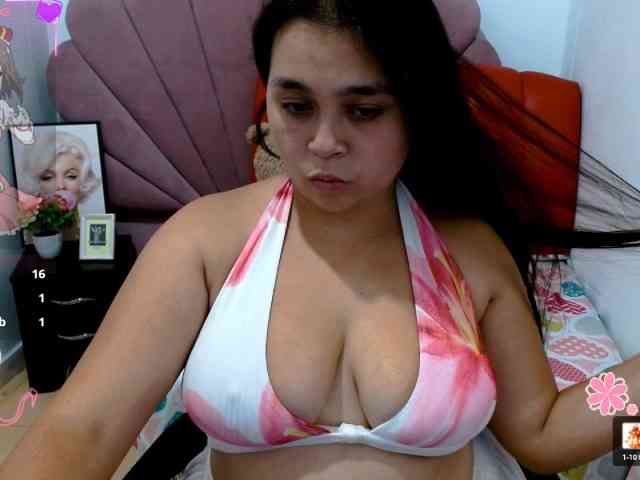 naylahot18