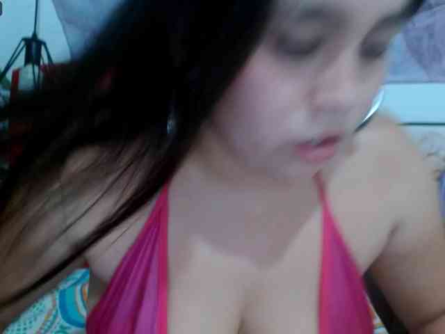 naylahot18 webcam