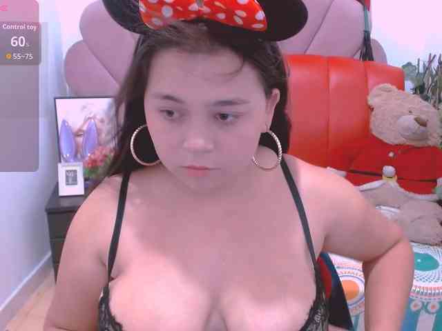 naylahot18 webcam