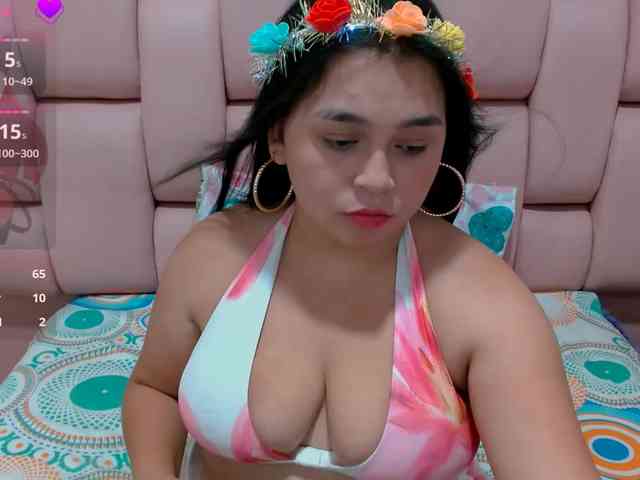 naylahot18 webcam