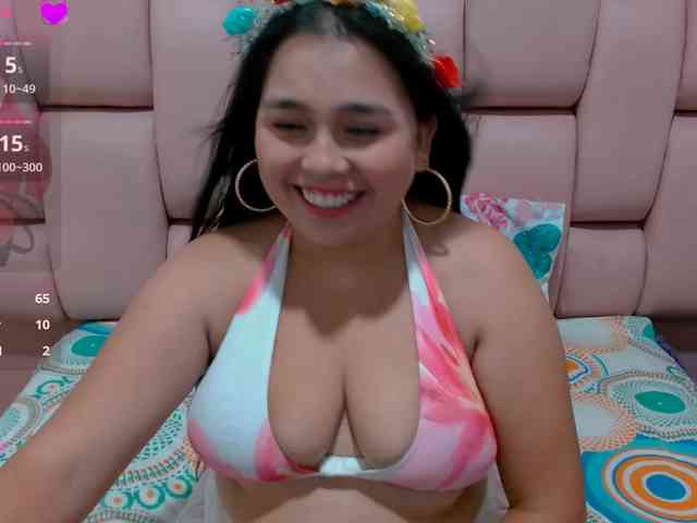 naylahot18 webcam