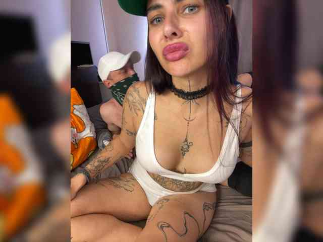 bast_and_buckz webcam