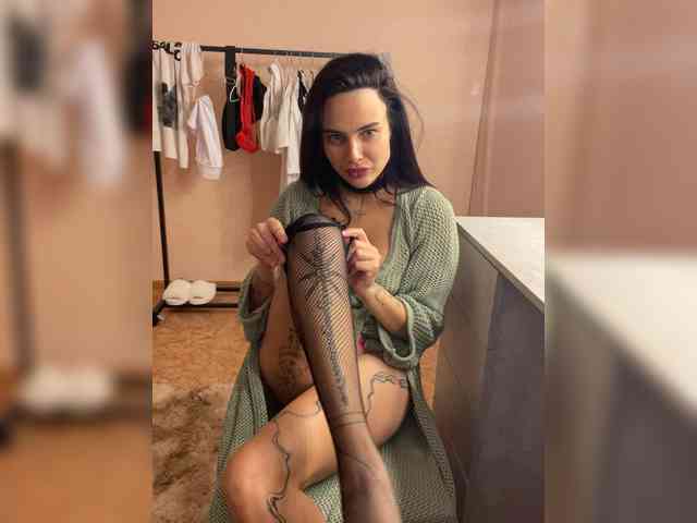 Stefania-one1-