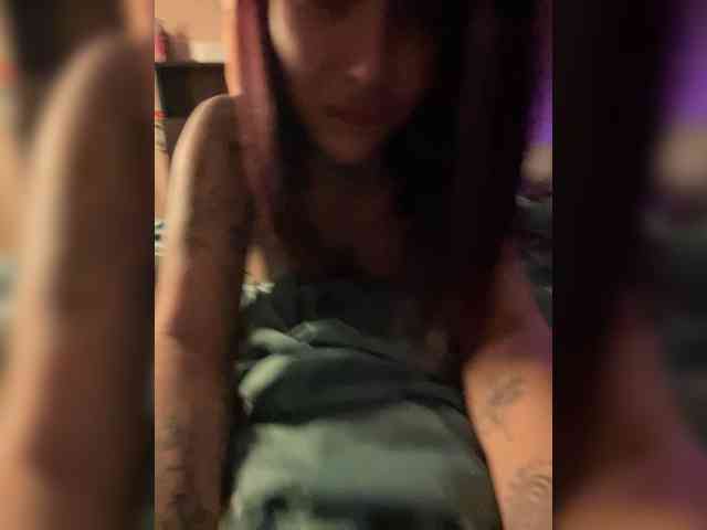 bast_and_buckz webcam