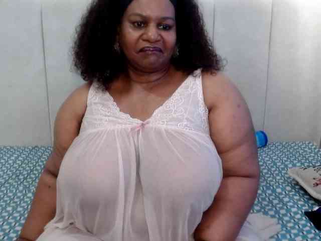Splendidtalitha Live Webcam on BongaCams