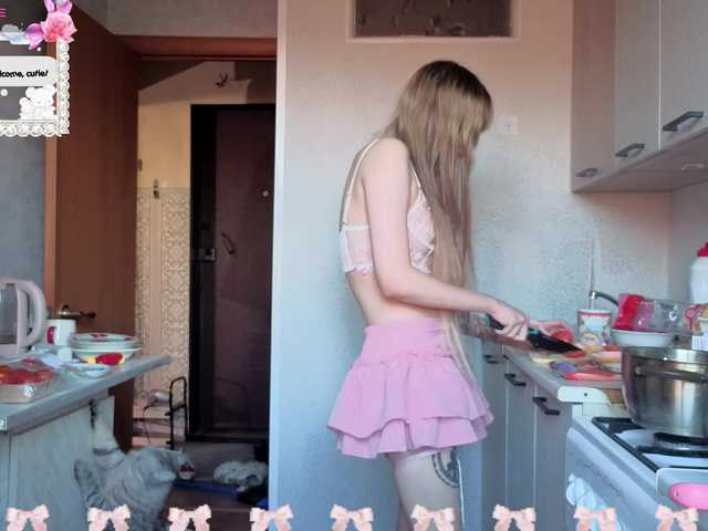 ElieizaXo live cam
