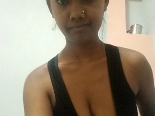 Lovellie's Live Webcam