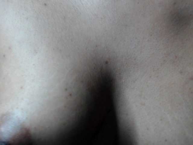 Cherrysheril live cam on BongaCams