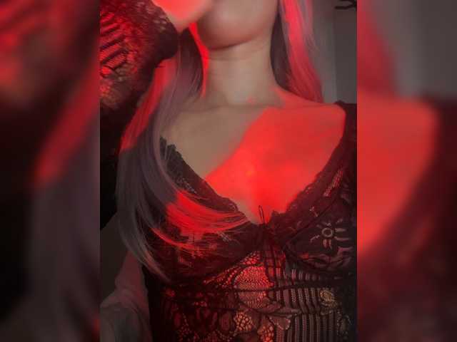 MysteryBelle live cam on BongaCams