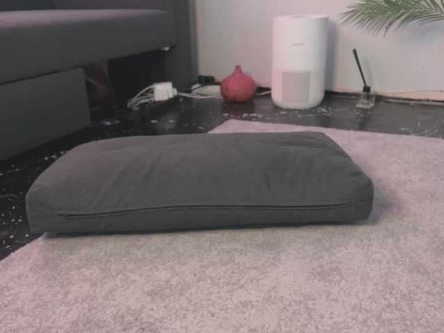 BlackValeri's BongaCams show and profile